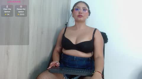 Amber  online show from December 16, 2025, 6:35 pm