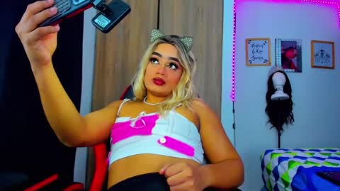 Amber sofia  pitter online show from July 25, 2026, 11:08 am