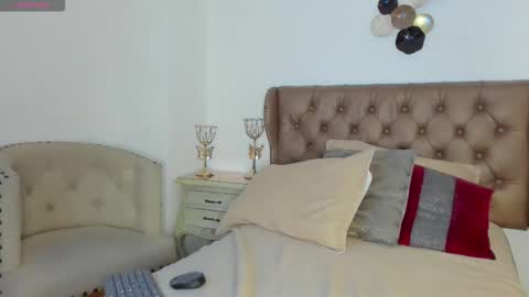 Snapshot of amber_bonne chatting on November 28, 2025, 7:49 pm amber bonne online show from November 28, 2025, 7:49 pm