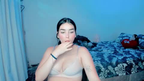 Snapshot of amber_landy1 chatting on December 3, 2024, 10:07 pm amber online show from December 3, 2024, 10:07 pm