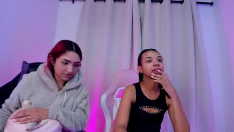 Snapshot of amberbaker21 chatting on January 25, 2025, 11:55 am Amber Baker online show from January 25, 2025, 11:55 am