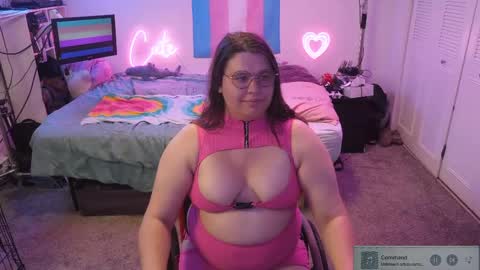 Snapshot of ambercutewheels chatting on June 1, 2026, 10:39 am Amber Cute Wheels online show from June 1, 2026, 10:39 am