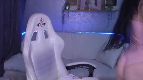 Anna online show from November 11, 2025, 6:57 am