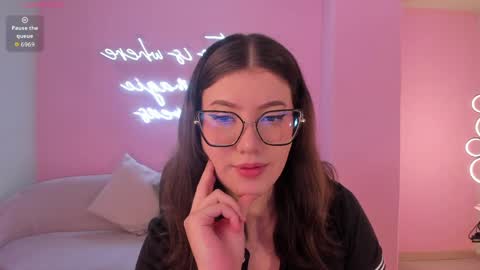 Amber  online show from April 10, 2026, 8:02 pm