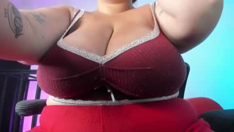 Amber  online show from April 7, 2026, 11:43 am