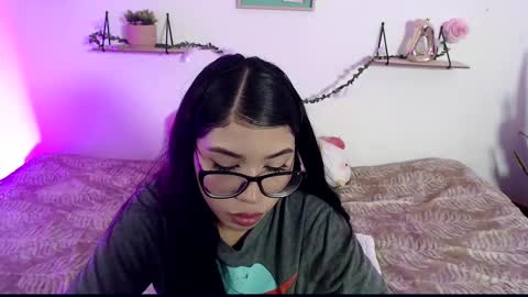 Amber Jeong online show from January 14, 2025, 2:50 am