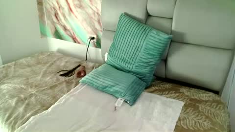 Amber Jeong online show from March 9, 2025, 2:07 am