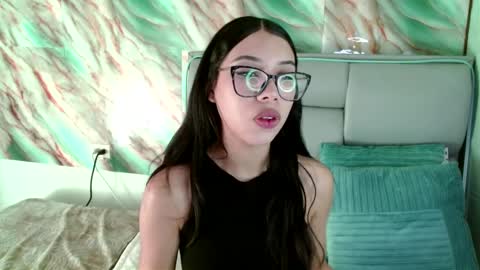 Amber Jeong online show from March 11, 2025, 10:53 pm