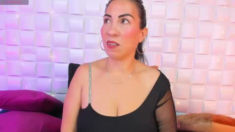 Snapshot of amberjoymilf chatting on May 22, 2026, 12:22 pm Amber online show from May 22, 2026, 12:22 pm