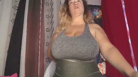 Snapshot of amberlissi chatting on July 20, 2026, 4:09 pm LISSY online show from July 20, 2026, 4:09 pm