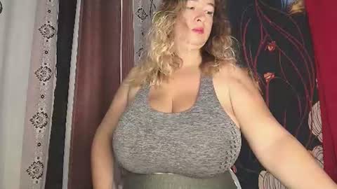 Snapshot of amberlissi chatting on July 27, 2026, 1:18 pm LISSY online show from July 27, 2026, 1:18 pm