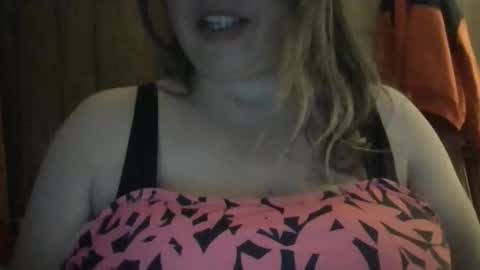 Snapshot of amberlixen chatting on May 13, 2026, 11:29 am amberlixen online show from May 13, 2026, 11:29 am