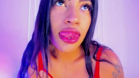 Snapshot of ambermoss1 chatting on February 12, 2026, 8:37 pm Amber online show from February 12, 2026, 8:37 pm