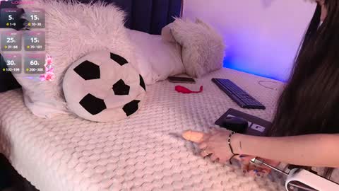 Snapshot of ambermoss_ chatting on December 8, 2024, 8:41 am Amber online show from December 8, 2024, 8:41 am