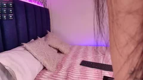 Snapshot of ambermoss_ chatting on February 11, 2025, 3:50 am Amber online show from February 11, 2025, 3:50 am