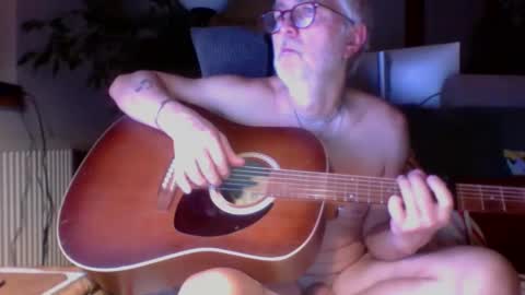 Snapshot of amberr11 chatting on October 14, 2025, 10:54 pm Amberr11 online show from October 14, 2025, 10:54 pm