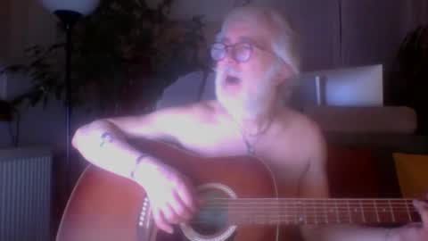 Amberr11 online show from February 9, 2026, 12:14 am