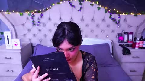 Snapshot of amberrgrey_ chatting on March 15, 2026, 3:29 pm Amber Grey online show from March 15, 2026, 3:29 pm