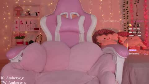 Snapshot of amberw_c chatting on September 10, 2025, 2:22 am IG - TW Amberw c online show from September 10, 2025, 2:22 am