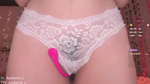 Snapshot of amberw_c chatting on October 8, 2025, 12:52 am IG - TW Amberw c online show from October 8, 2025, 12:52 am