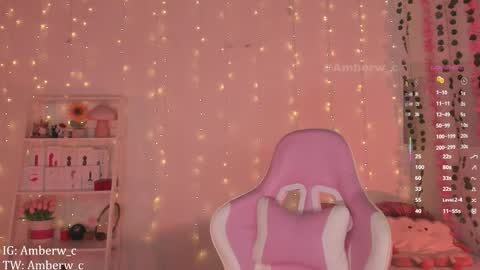 Snapshot of amberw_c chatting on November 4, 2025, 3:05 am IG - TW Amberw c online show from November 4, 2025, 3:05 am