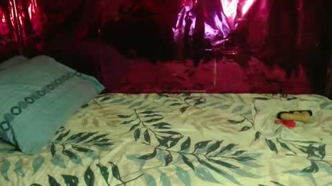 Marie online show from January 4, 2025, 5:37 pm