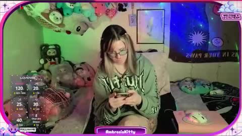 Snapshot of ambrosiakitty chatting on April 27, 2026, 6:44 am Ambrosia online show from April 27, 2026, 6:44 am
