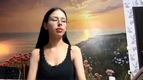 Snapshot of ameehughart chatting on July 29, 2026, 7:45 pm Kate online show from July 29, 2026, 7:45 pm