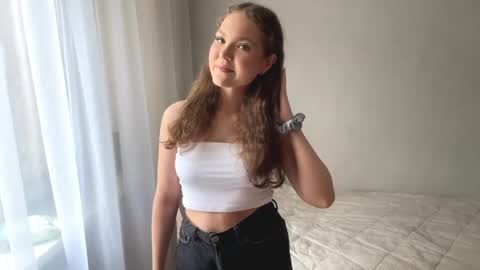 Snapshot of ameeteuscher chatting on May 14, 2026, 6:53 am Mia online show from May 14, 2026, 6:53 am