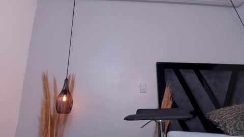 Snapshot of amelia_brixton chatting on November 13, 2025, 5:17 am AMELIA online show from November 13, 2025, 5:17 am