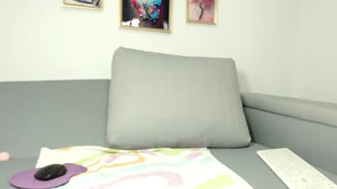 girl exsotic online show from March 17, 2026, 3:15 pm