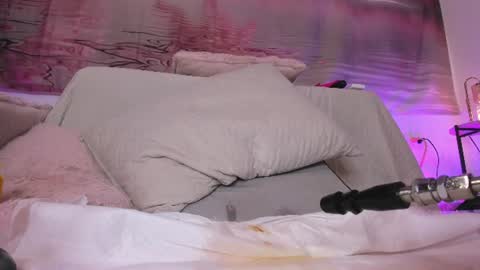 Amelia  online show from July 16, 2026, 3:12 am