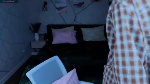 Snapshot of amelia_m0on chatting on May 17, 2026, 1:14 am Amelia online show from May 17, 2026, 1:14 am