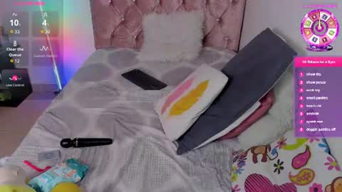 Snapshot of amelia_petite chatting on July 24, 2026, 9:24 pm Amelia online show from July 24, 2026, 9:24 pm
