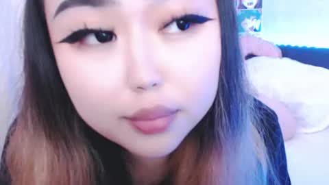 Snapshot of amelia_sunlight chatting on June 19, 2026, 5:17 pm Amelia online show from June 19, 2026, 5:17 pm