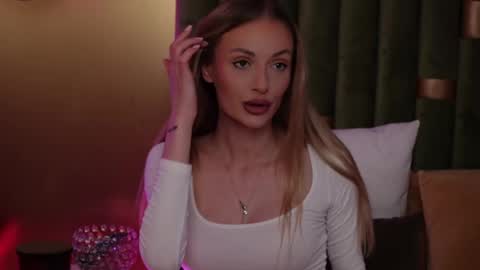 Amelia online show from April 10, 2026, 5:23 am