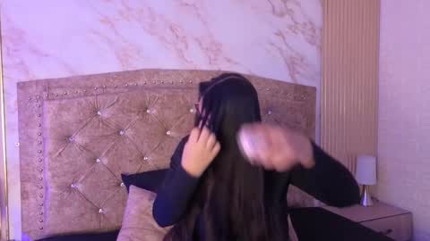 AMELIA CASTELL  online show from March 24, 2026, 11:26 am