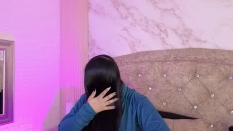 AMELIA CASTELL  online show from April 4, 2026, 10:13 am