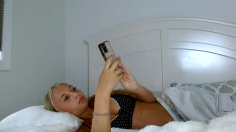 Snapshot of amelialombardi chatting on May 21, 2026, 11:12 pm Amelia Lombardi online show from May 21, 2026, 11:12 pm