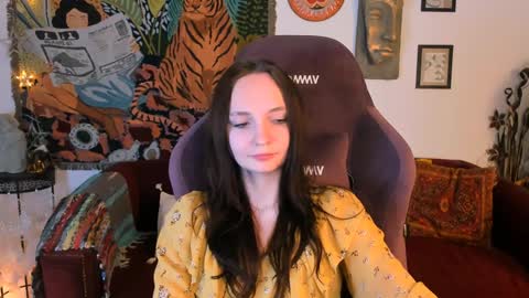 Amelia online show from December 9, 2024, 11:58 am