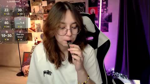 Amelia online show from October 4, 2025, 8:01 am