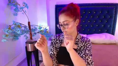 Snapshot of amelie_adamsx chatting on May 13, 2026, 11:18 am Amelie online show from May 13, 2026, 11:18 am