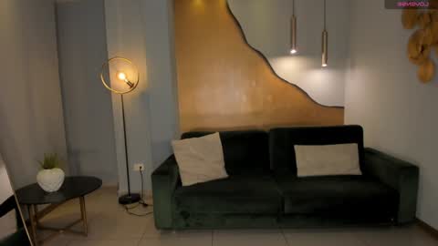 Amelie Graham online show from December 22, 2024, 2:06 pm