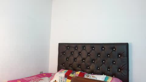 Ameliejoness  online show from July 15, 2026, 9:09 pm