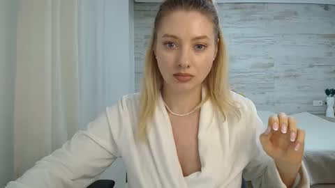 Amelie online show from January 17, 2026, 6:11 pm