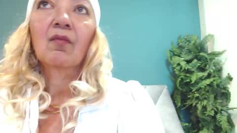 Amelie Lux online show from March 12, 2026, 6:58 pm