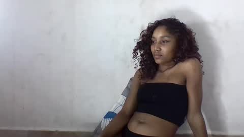 Snapshot of amelisy20005 chatting on April 28, 2026, 2:27 am amelisy20005 online show from April 28, 2026, 2:27 am