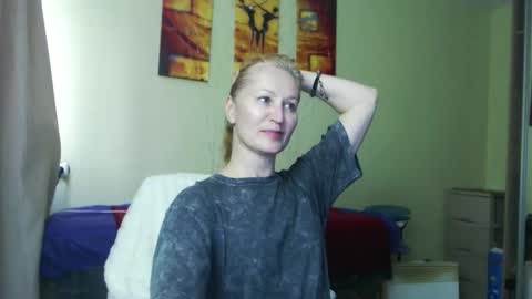 Snapshot of amelly777 chatting on May 24, 2026, 3:28 pm amelly777 online show from May 24, 2026, 3:28 pm