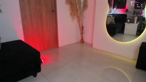 Snapshot of amelyamann chatting on April 19, 2026, 6:10 pm online show from April 19, 2026, 6:10 pm