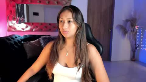 Snapshot of amelyamann chatting on May 24, 2026, 12:32 pm online show from May 24, 2026, 12:32 pm
